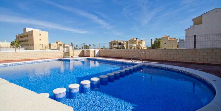 VP_032_piscina