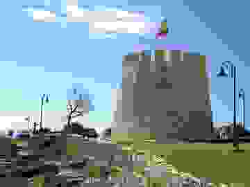Башня Torre Del Moro