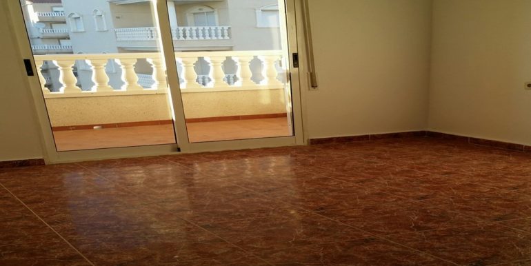 BONITO PISO DE DOS DORMITORIOS EN QUINTA PLANTA CON ORIENTACI?N SUR